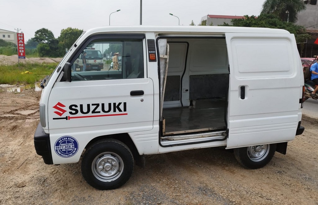 xe-cu-suzuki-van-2014