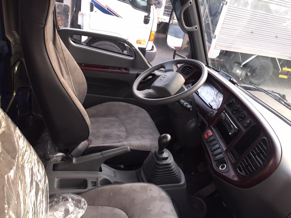 Nội thất hoàn hảo của xe tải 8 tấn Hyundai HD120SL