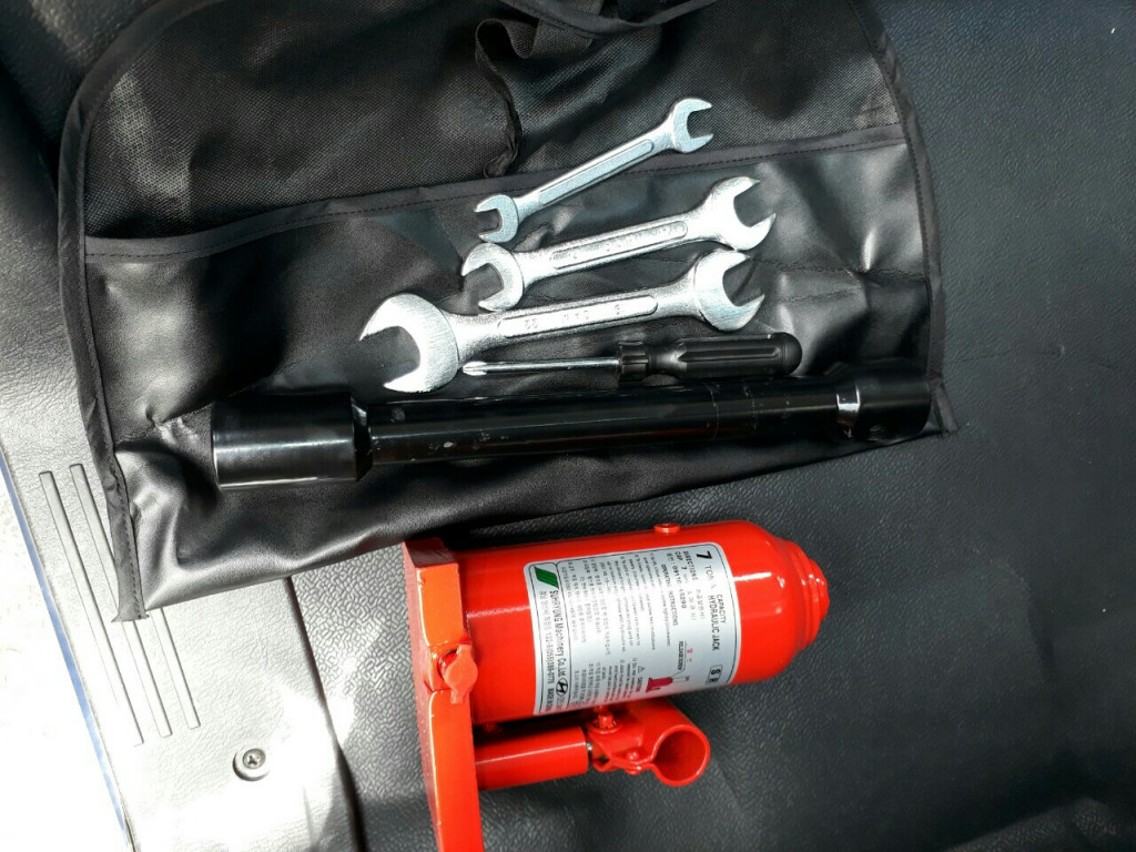 Xe Ben Hyundai HD88 tải 5 Tấn Thùng 4 Khối