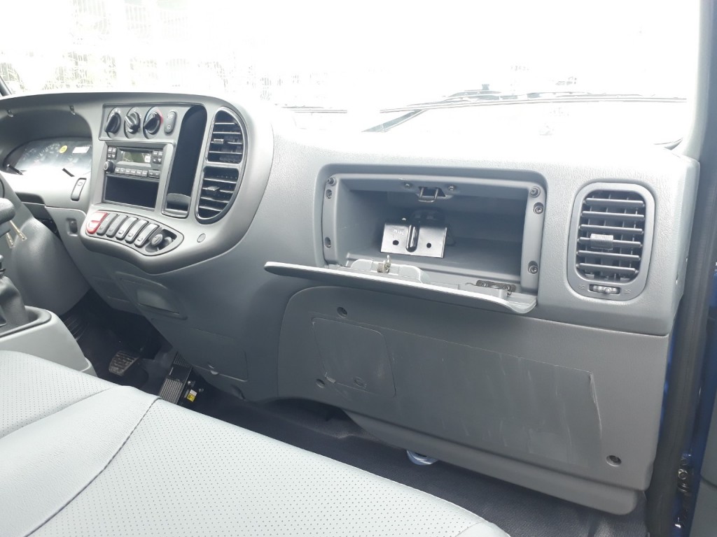 bang-tablo-hyundai-n250sl.