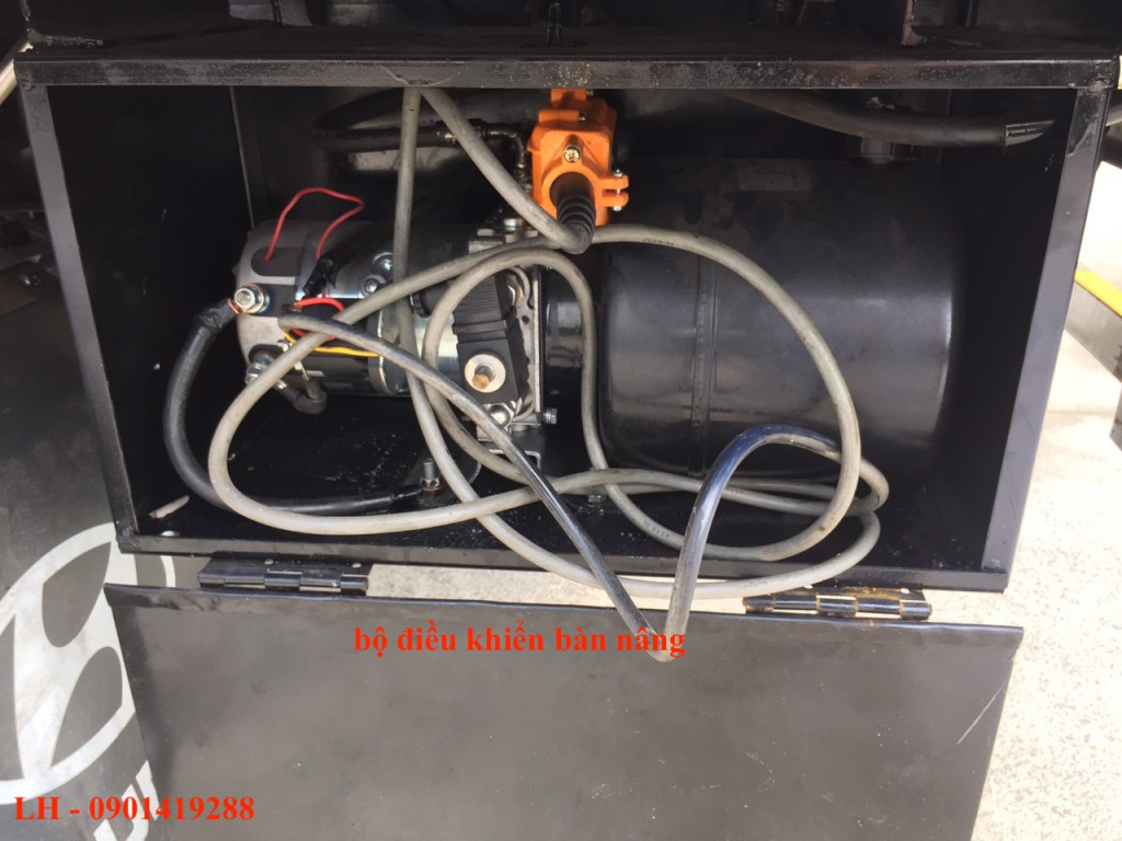 bo-dieu-khien-ban-nang