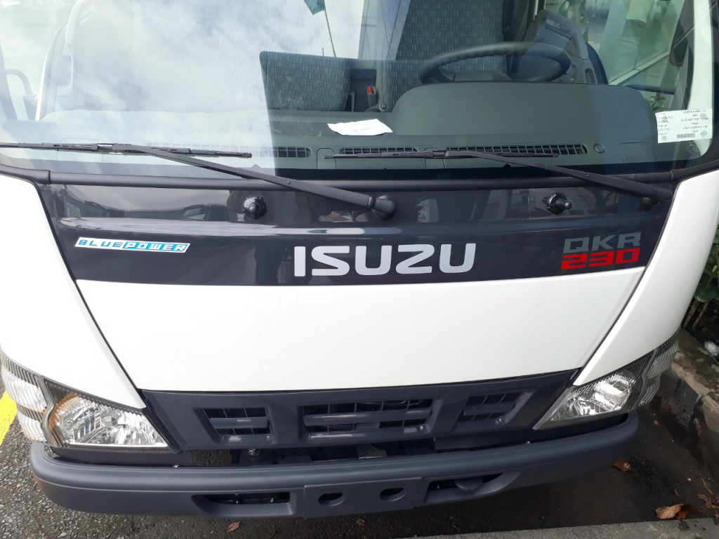 cabin-xe-ben-isuzu
