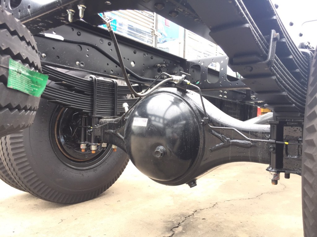 cau-xe-isuzu-6.5-tan