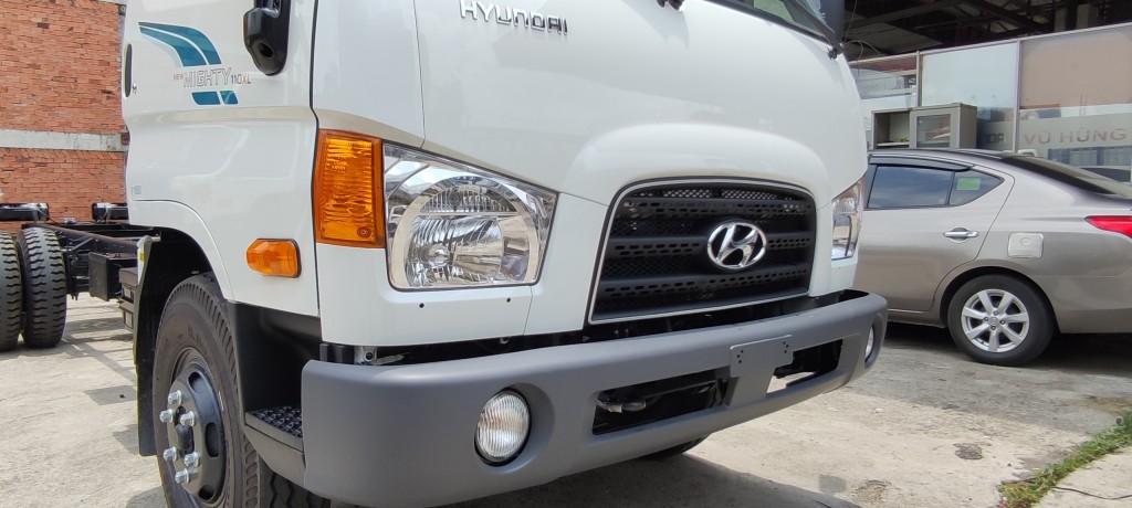 den-xe-hyundai-110xl