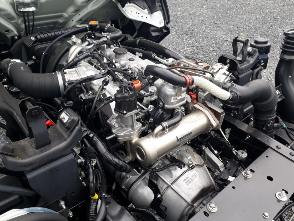 dong-co-isuzu-xe-ben