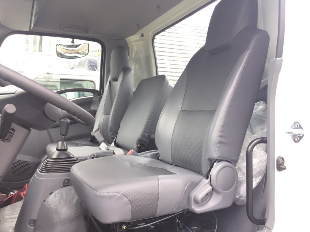 ghe-ngoi-isuzu-frr90n