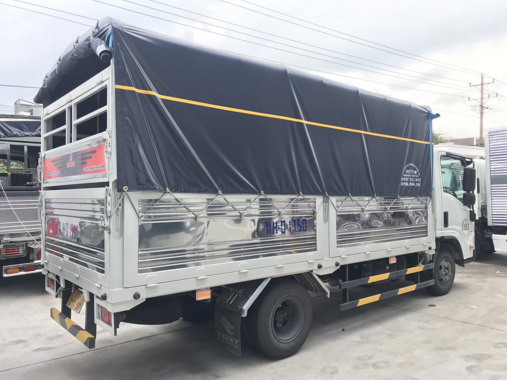 gia-xe-isuzu-thung-bat-qmr-qkr-1t9