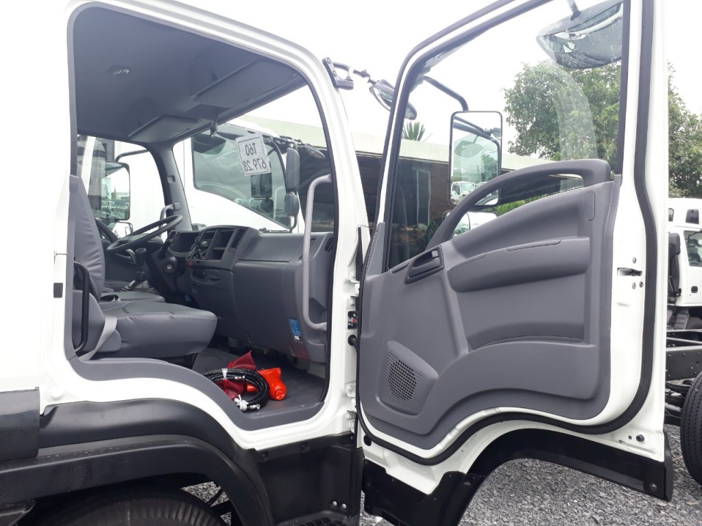 goc-mo-cua-isuzu-6t5-90-do