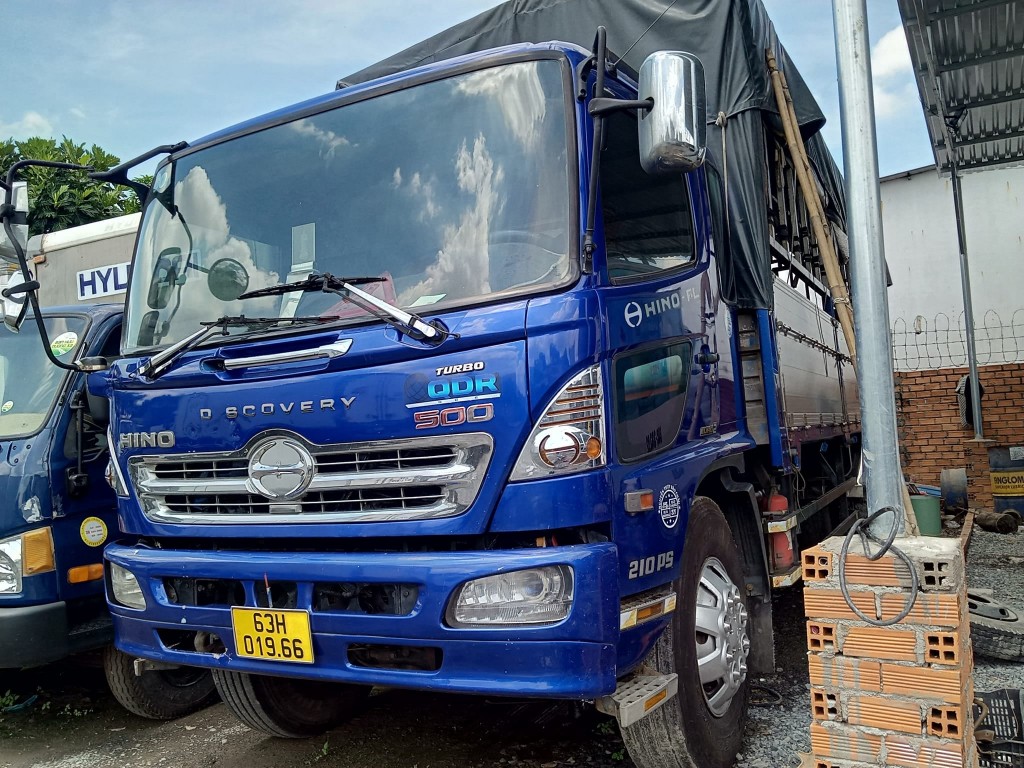 hino-3-chan-15t-2008