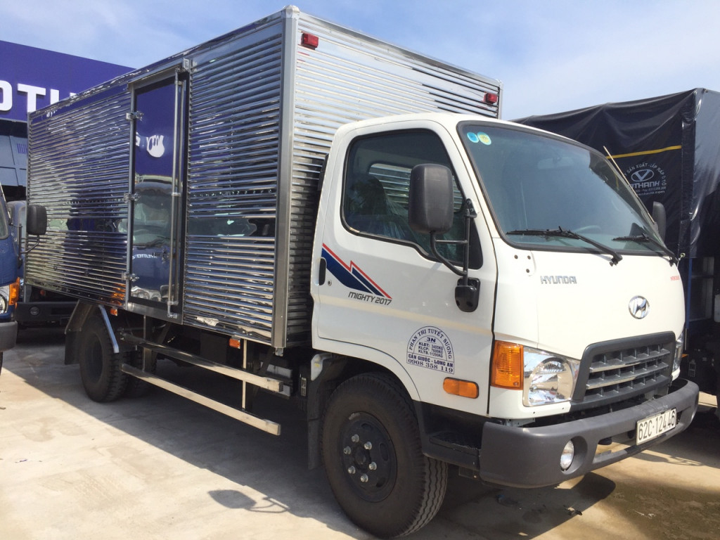 hyundai-8-tan-thung-kin-trang