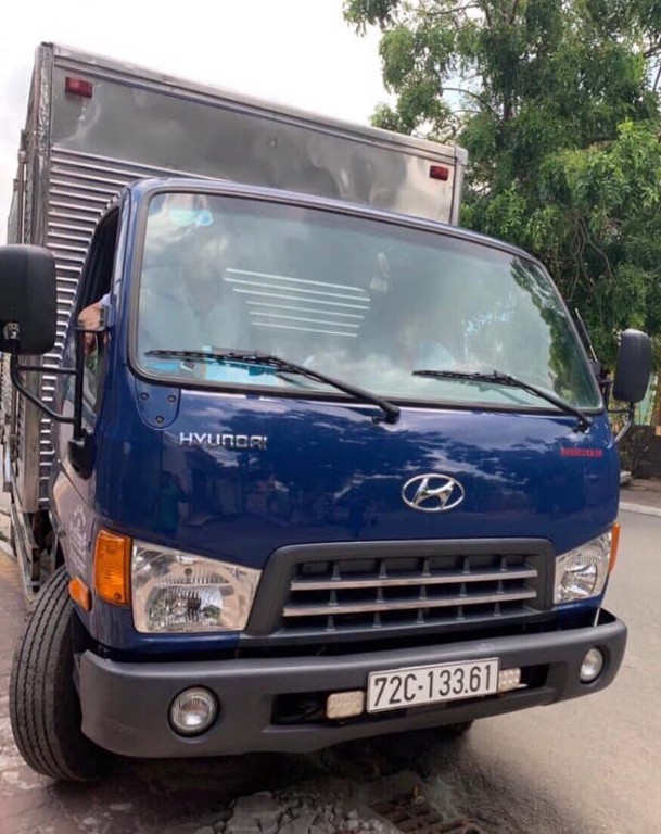 hyundai-mighty-thung-kin-mau-xanh