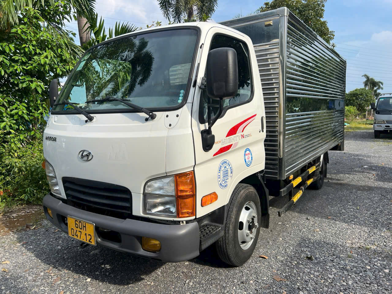 hyundai-n250sl-thung-kin-2021