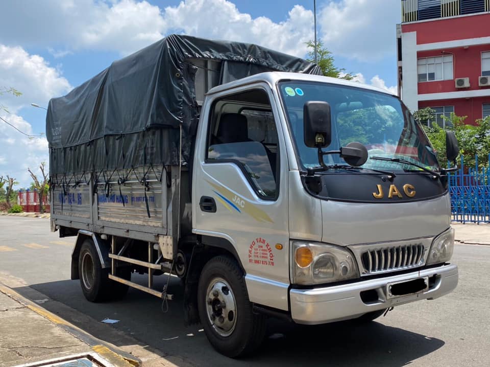 jac-2t4-2017-cu-thung-bat