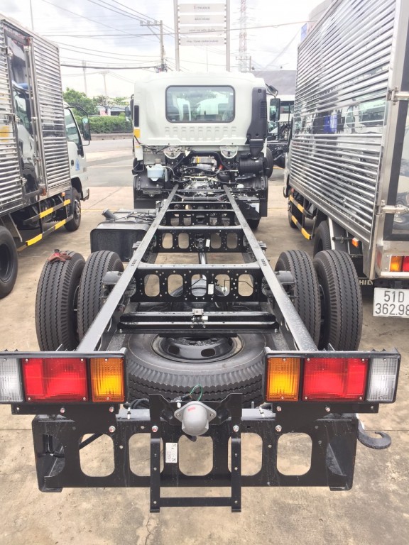 khung-sat-si-xe-isuzu-6.5-tan