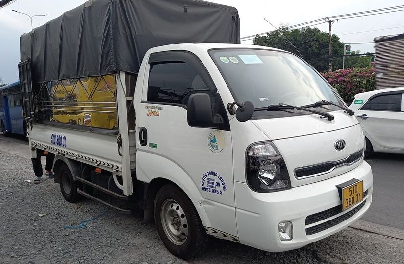 kia-k200-mui-bat-cu-doi-2020-.