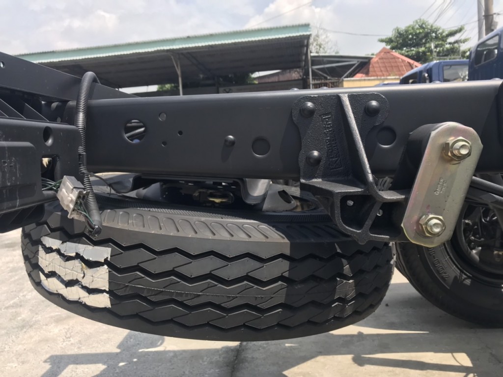 lop-du-phong-xe-iz65