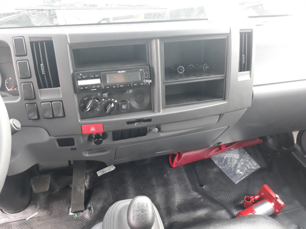 noi-that-isuzu-3.5-tan