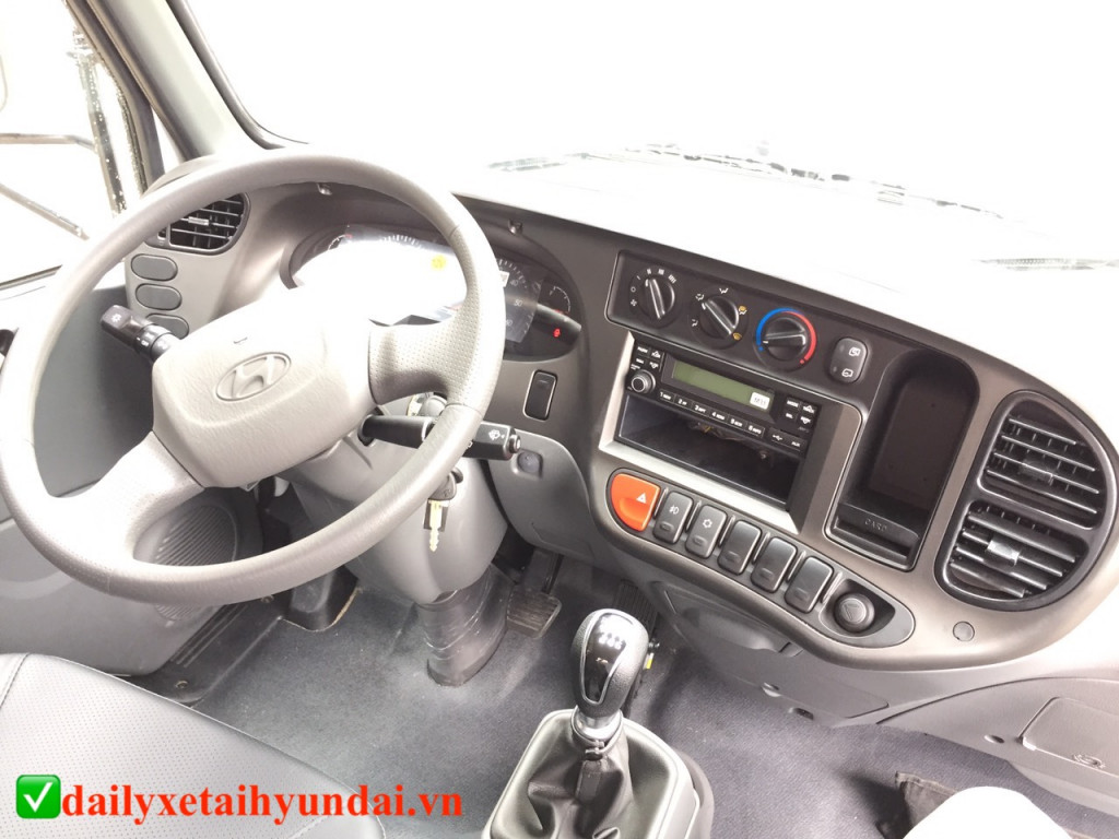 noi-that-xe-hyundai-2.5-tan-n250sl