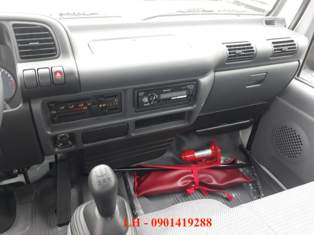 noi-that-xe-isuzu-1.9-tan