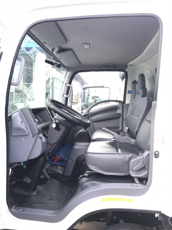 noi-that-xe-isuzu-cho-ga