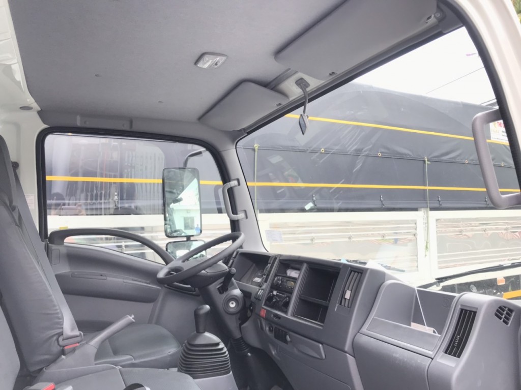 noi-that-xe-isuzu-qkr-qmr.