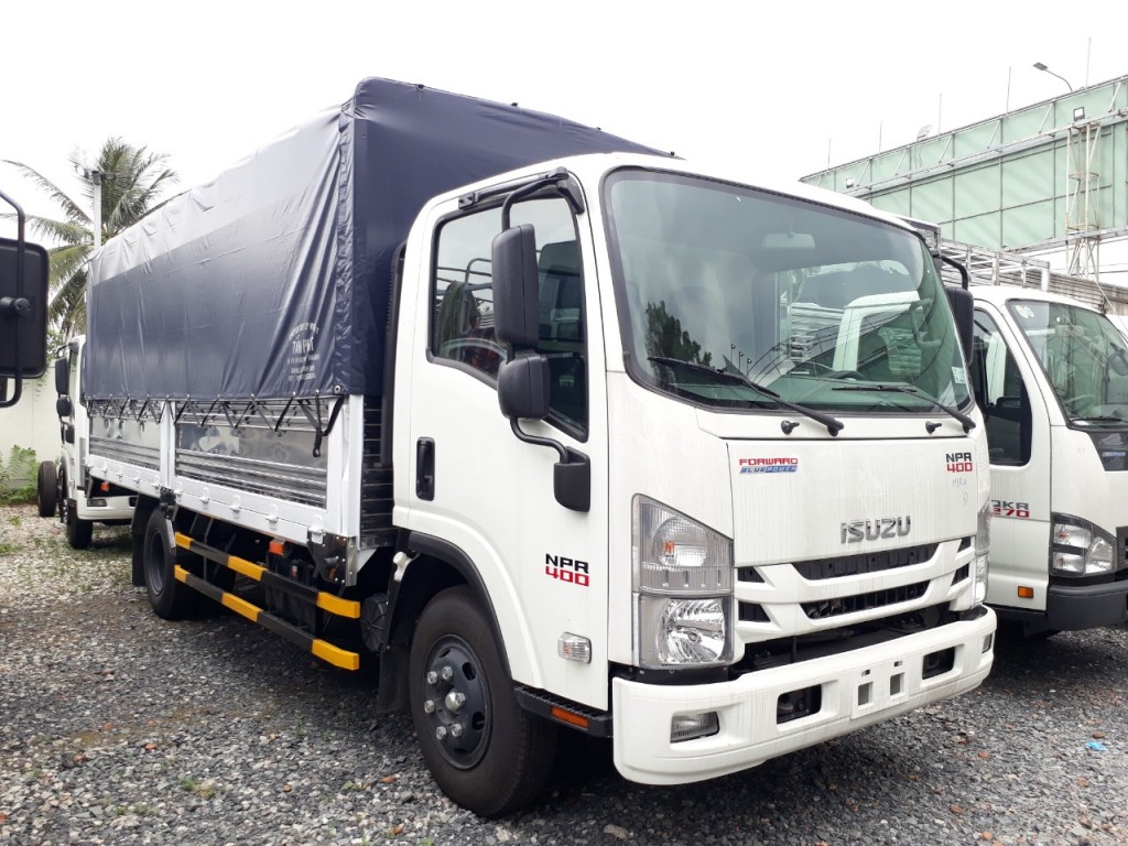 so-sanh-isuzu-3t5-voi-iz68
