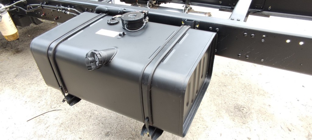 thung-dau-hyundai-110xl-100-lit