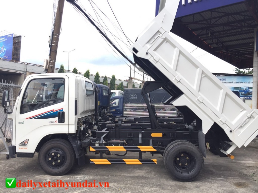 thung-xe-ben-iz65-tu-do