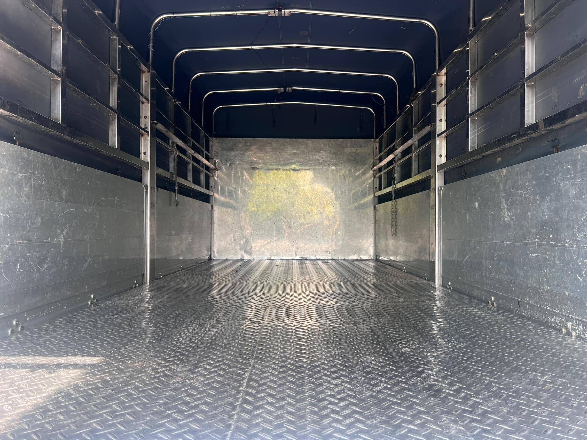 thung-xe-n250sl-2023