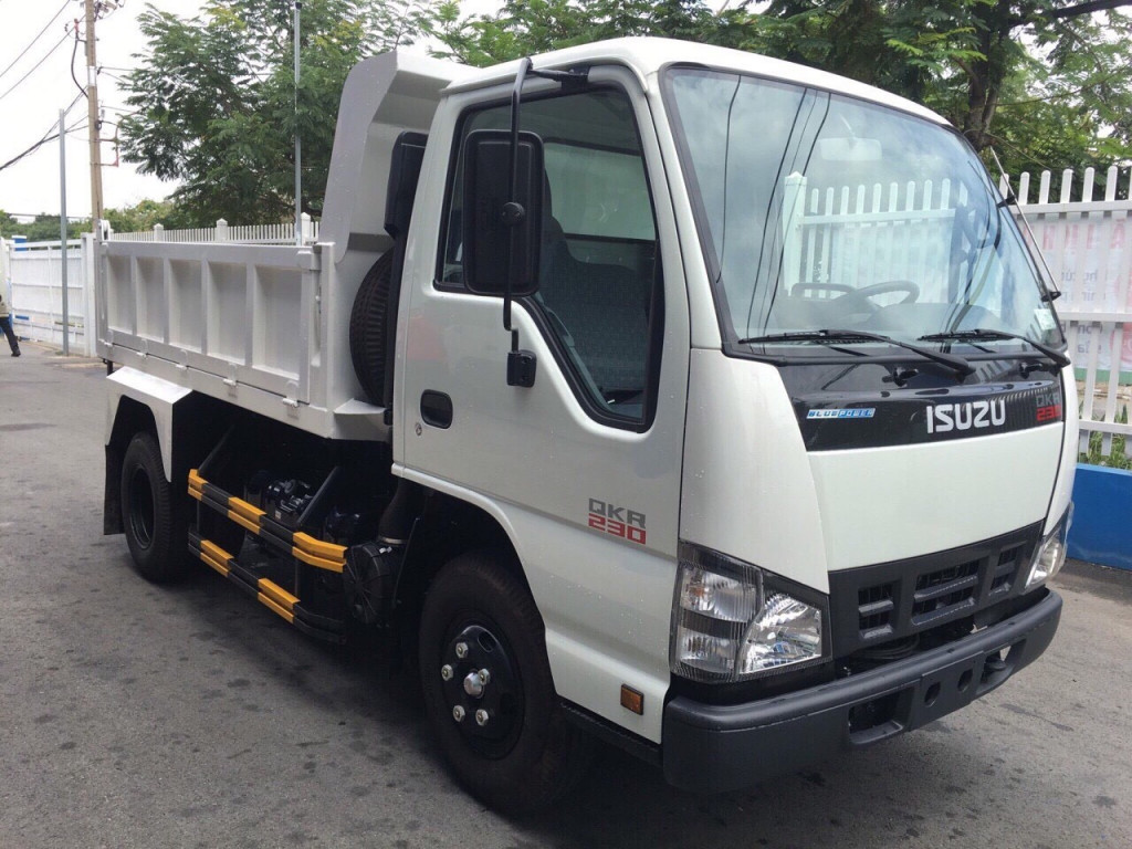 xe-ben-isuzu-2t2