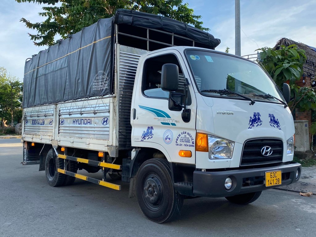 xe-tai-75.js-cu-doi-2018