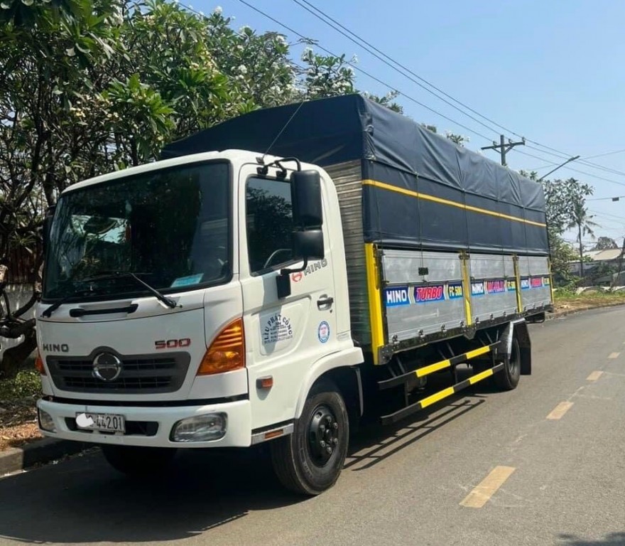 xe-tai-hino-cu-tphcm