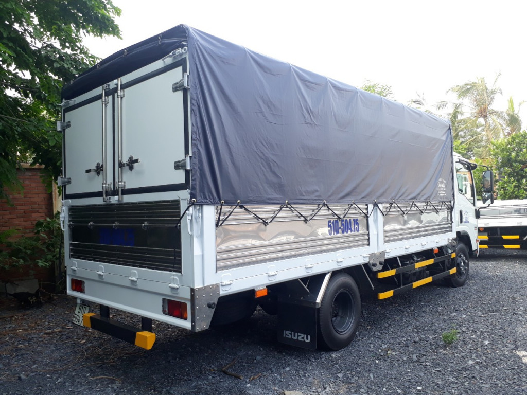 xe-tai-isuzu-3.5-tan-thung-bat