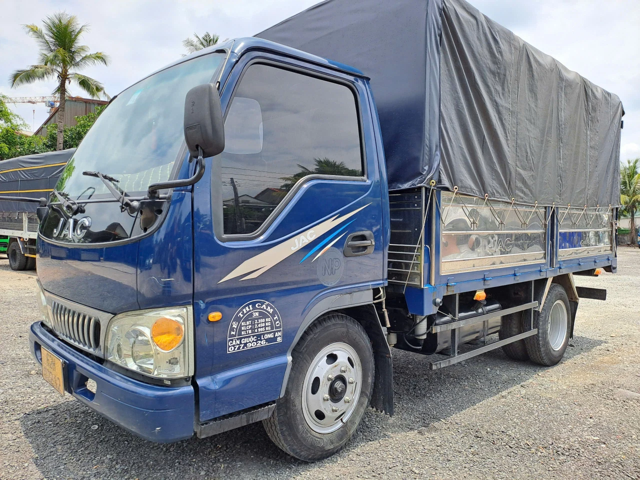 jac-2t5-thung-bat-gia-re