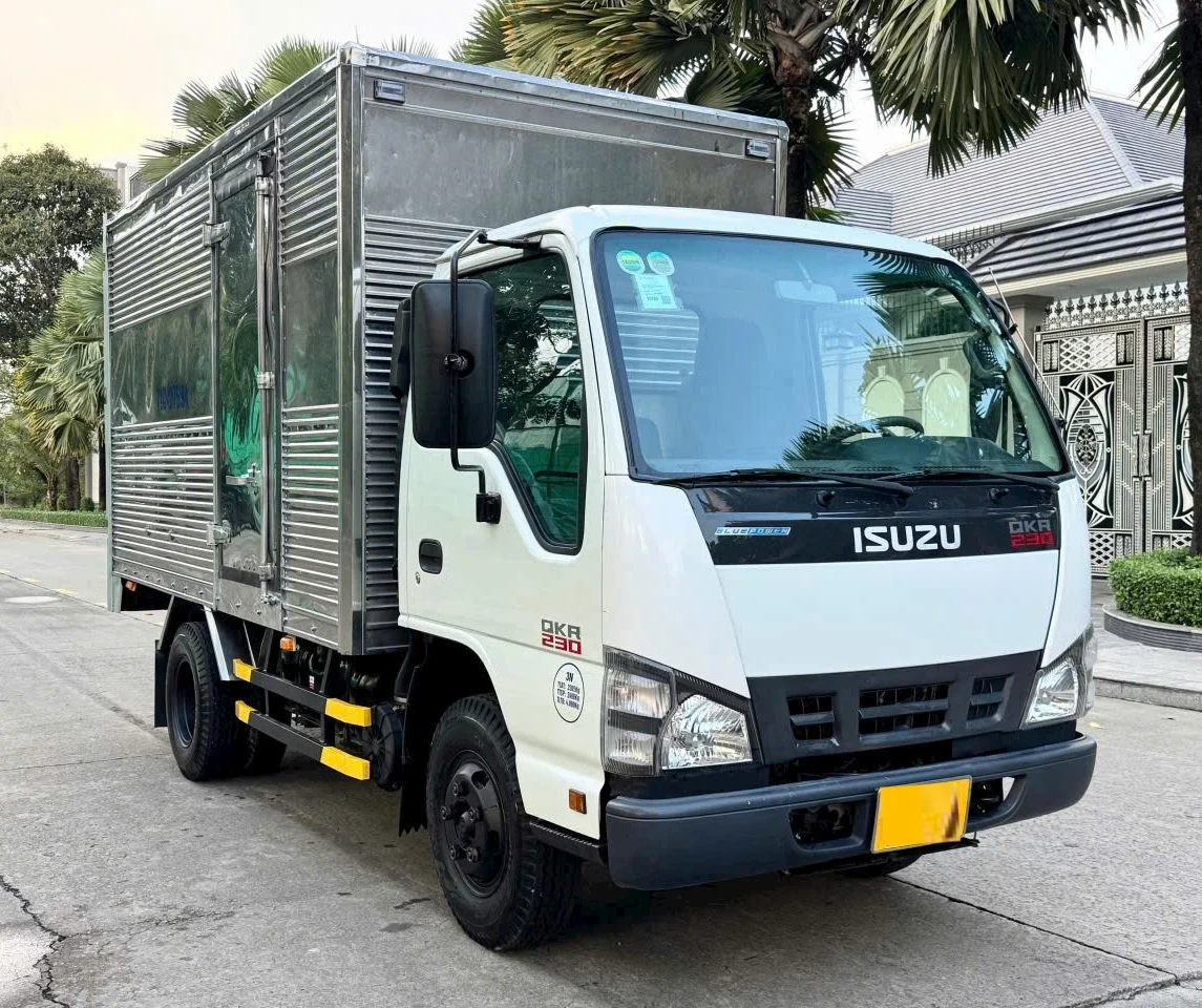 xe-tai-2t5-cu-isuzu.jpg