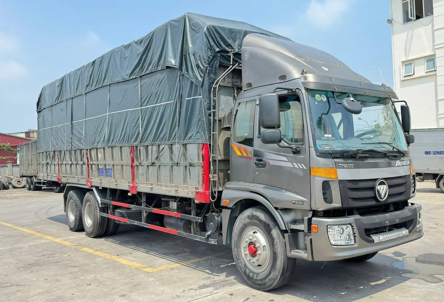 thaco-auman-3-chan-2014-15tan